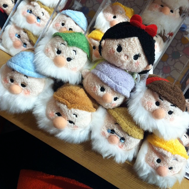 Snow White And The Seven Dwarfs Tsum Tsum Set Available My Tsum Tsum 