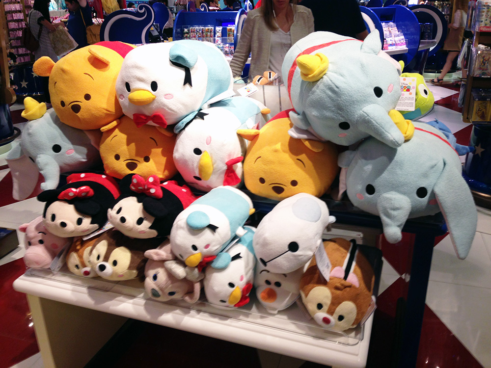 Hong Kong Airport Disney Store Medium Large Tsum Tsums