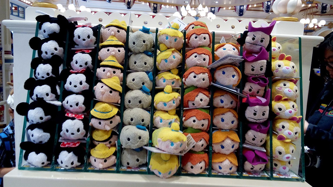 Tsum Tsums at HK Disneyland 1